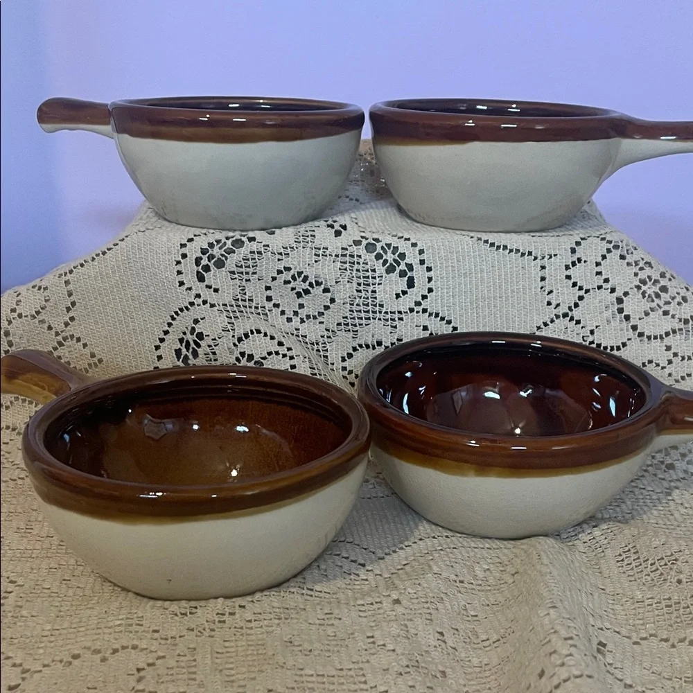 Set of 4 vintage Brown and Cream stoneware Soup Bowls